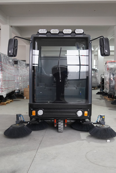 榮事達(dá)CAR200駕駛式掃地車 榮事達(dá)CAR200駕駛式掃地機(jī).jpg