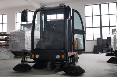 榮事達駕駛式掃地機廠家 榮事達RS-CAR180 駕駛式掃地機.jpg