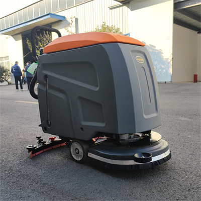 食堂引榮事達(dá)手推式洗地機(jī),解決地面濕滑問題 食堂引榮事達(dá)手推式洗地機(jī),解決地面濕滑問題.jpg